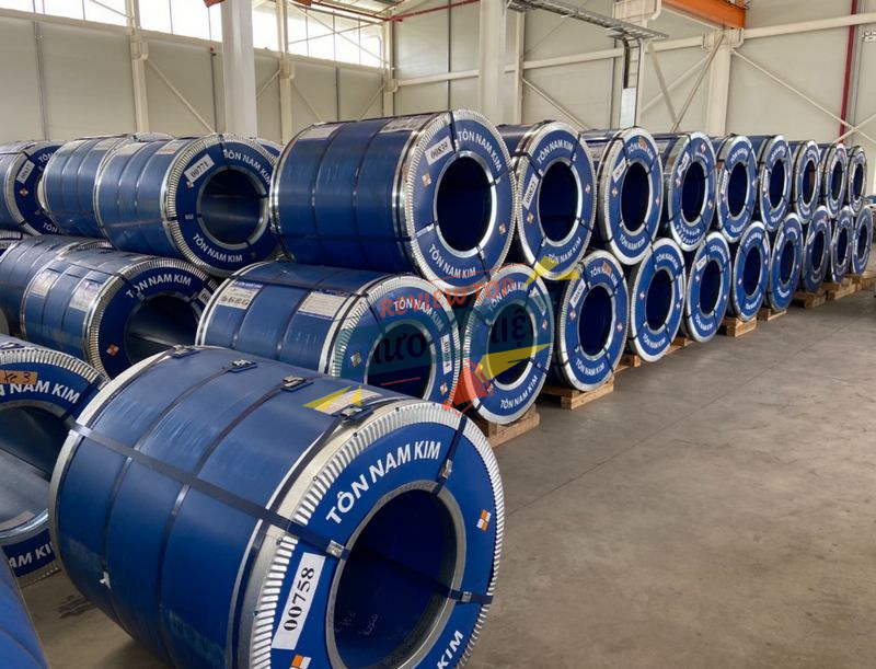 Đánh giá độ bền, khả năng chống ăn mòn và giữ màu thực tế của tôn Nam Kim