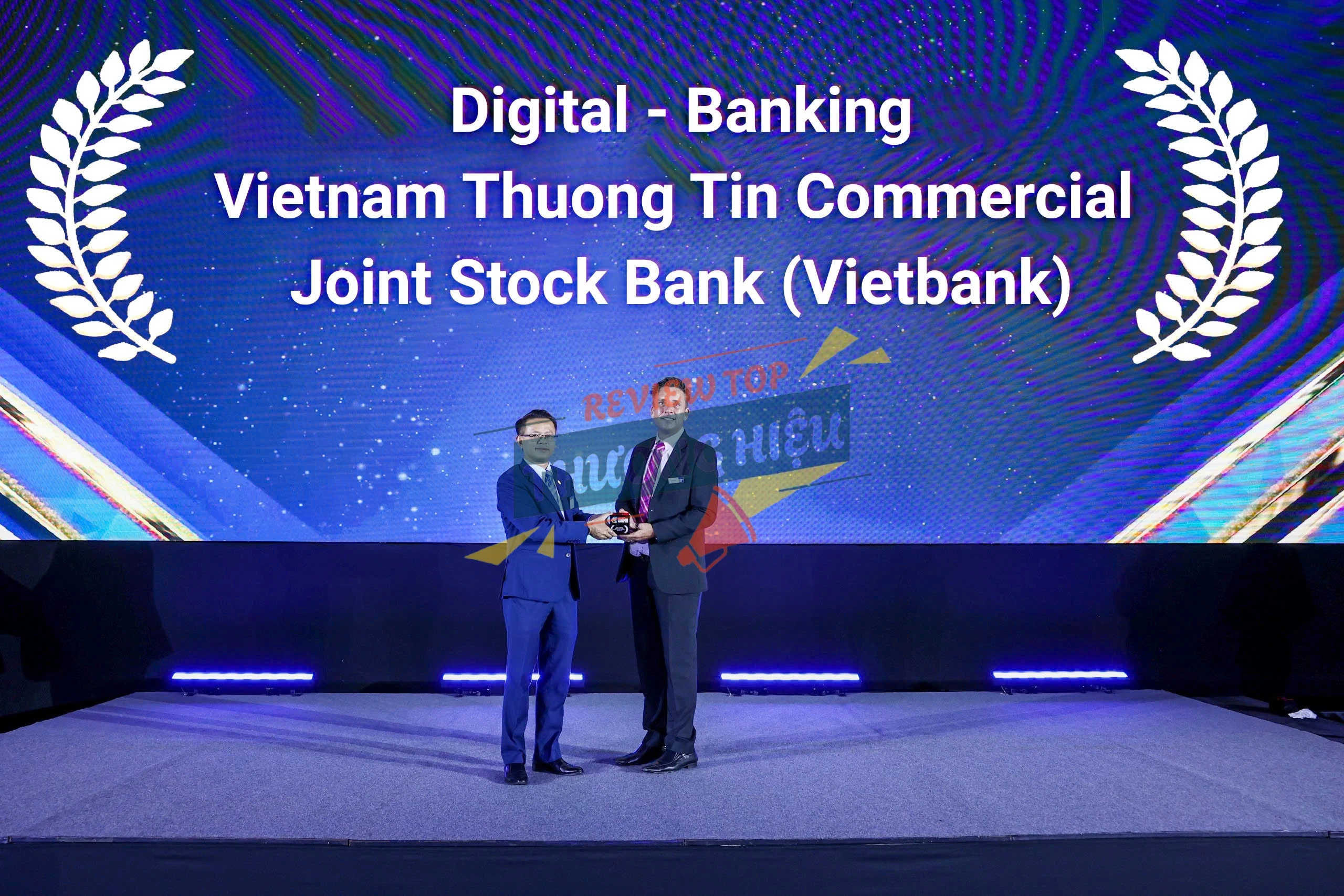 Review Ngân Hàng Tmcp Việt Nam Thương Tín Có Uy Tín Không? 13 Thành tựu và giải thưởng uy tín của Vietbank
